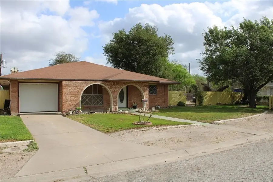 226 E Fairview Drive, Kingsville, TX 78363 - #2