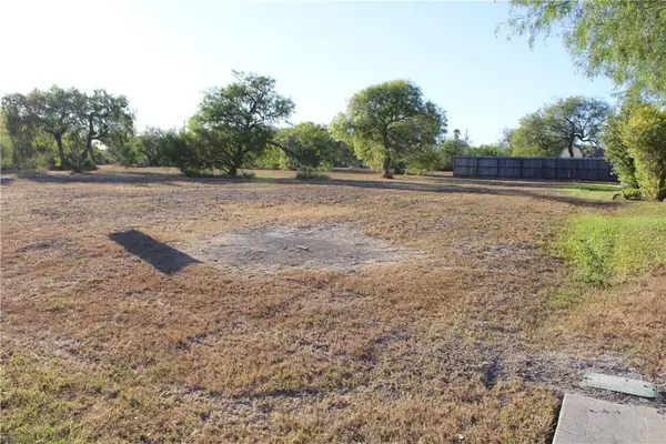1479 Wildwood Trail Boulevard, Kingsville, TX 78363