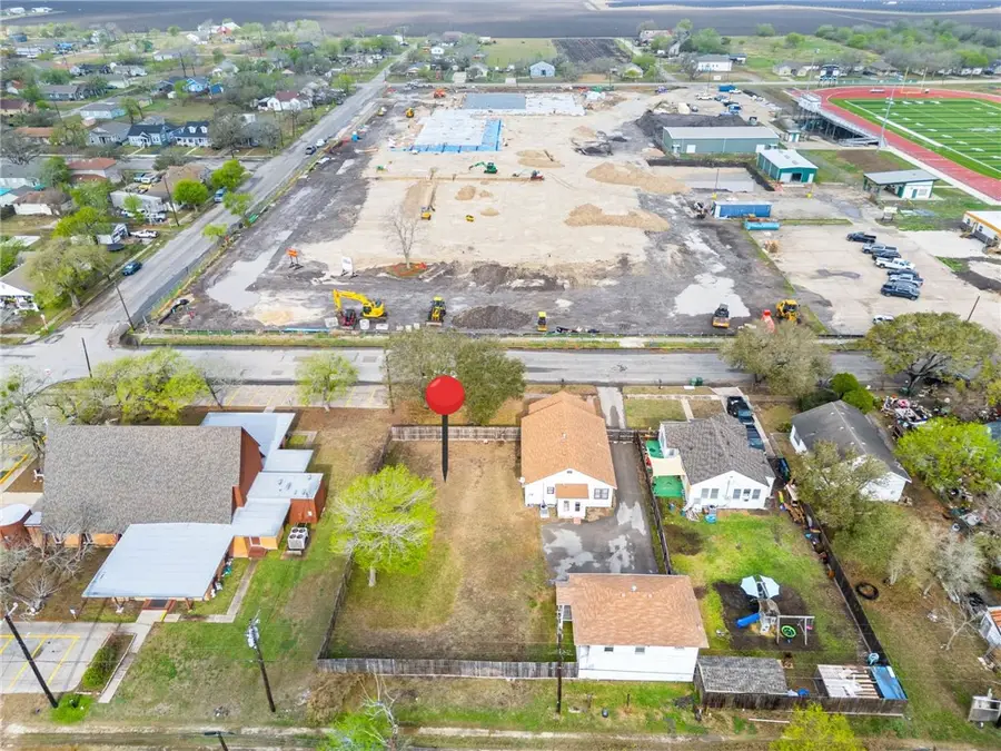 718 Mcintyre Avenue, Taft, TX 78390 - #2