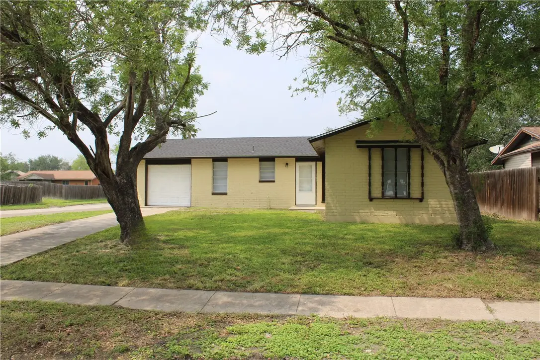 230 Birchwood, Kingsville, TX 78363 - #1