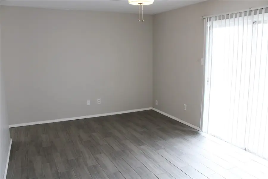 230 Birchwood, Kingsville, TX 78363 - #3
