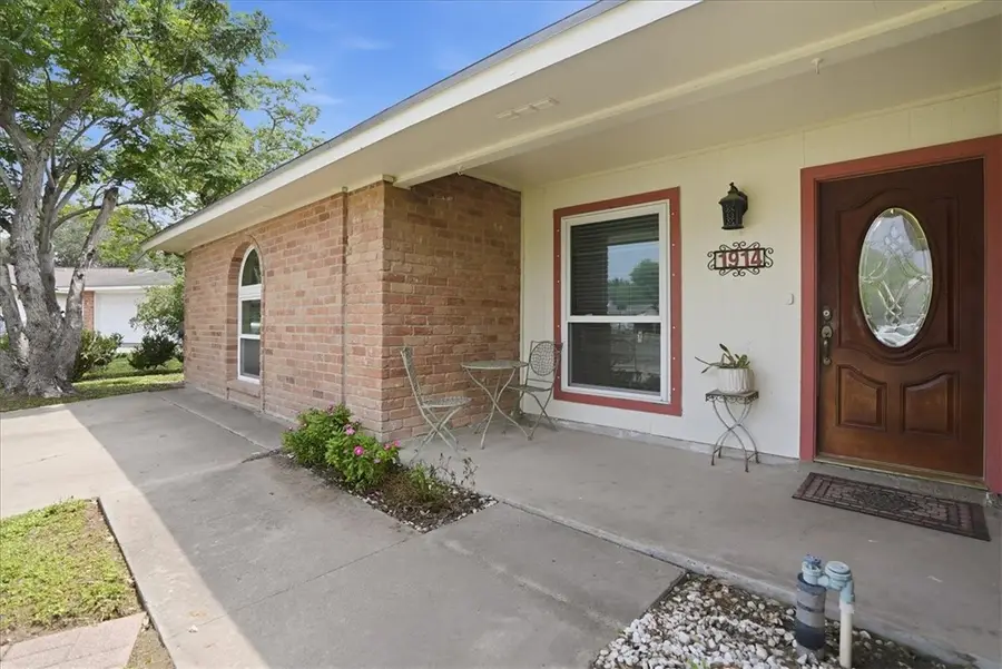 1914 Cherokee, Corpus Christi, TX 78409 - #2