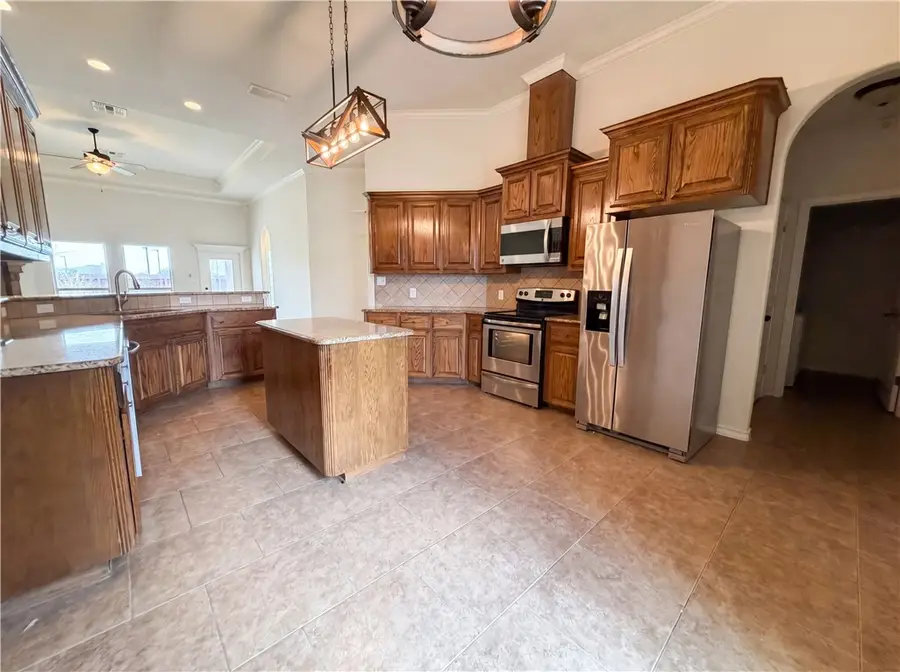 5721 Loire Boulevard, Corpus Christi, TX 78414 - #2