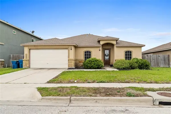 1902 Cottonwood Drive, Portland, TX 78374