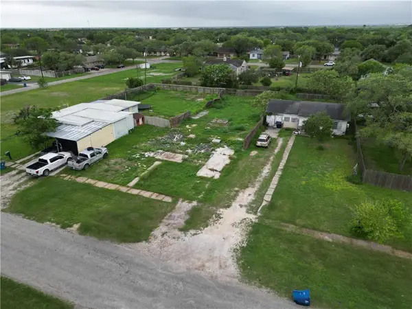 408 E 5th Street, Bishop, TX 78343