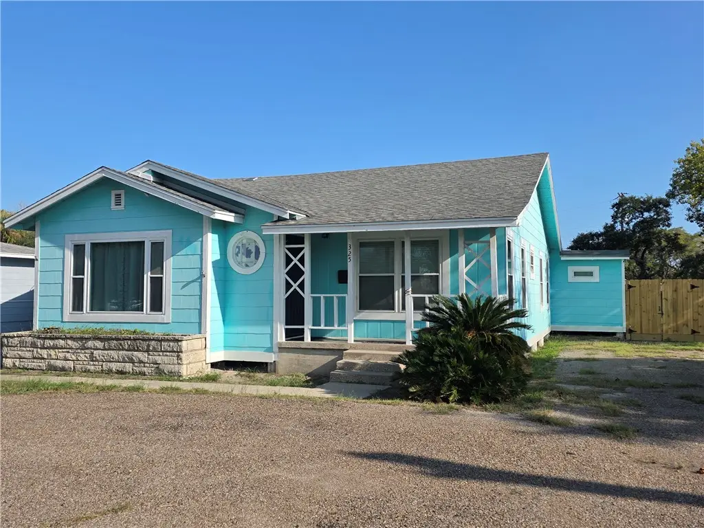 325 S Saunders Street S, Aransas Pass, TX 78336 - #1