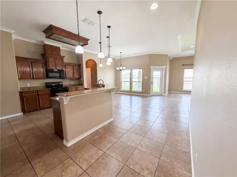 6906 King George Place, Corpus Christi, TX 78414 - #2