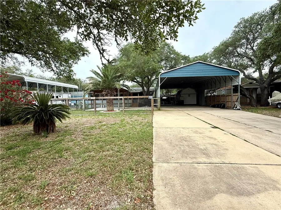 216 S Lake Drive, Rockport, TX 78382 - #2