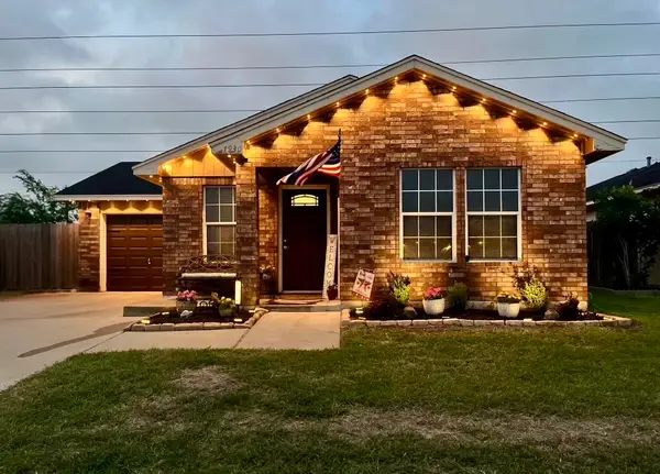 1930 El Monte Street, Corpus Christi, TX 78417