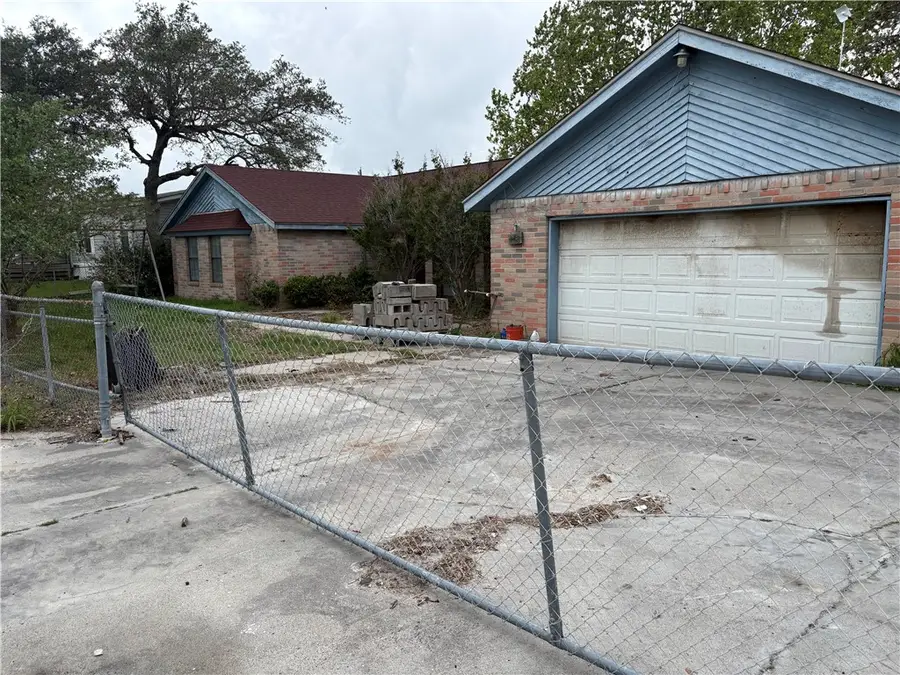 122 Saint Peter, Rockport, TX 78382 - #2