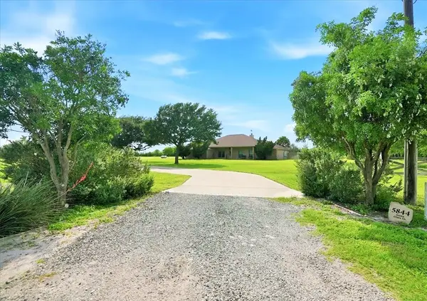 5844 Santa Clara, Robstown, TX 78380