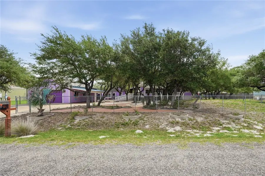 318 Traylor Avenue, Rockport, TX 78382 - #3