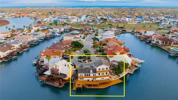 13501 Queen Johanna Court, Corpus Christi, TX 78418