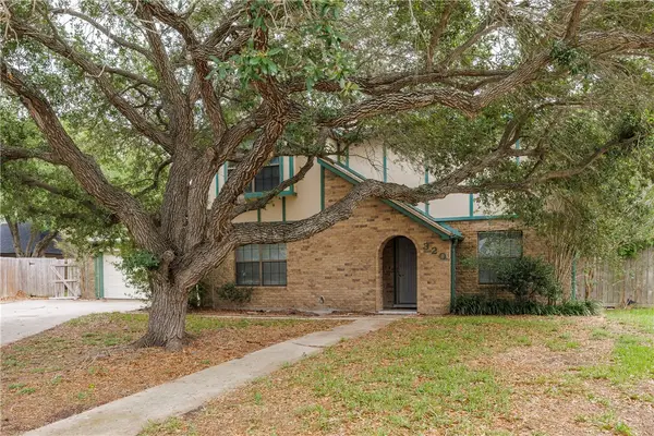 320 Long Pointe Drive, Portland, TX 78374