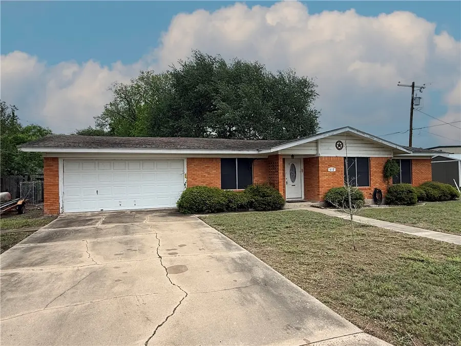 612 Short Street, Sinton, TX 78387 - #2