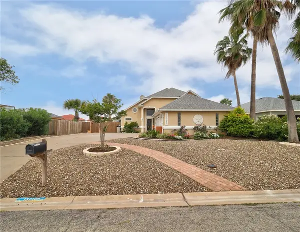 13726 Eaglesnest Bay Drive, Corpus Christi, TX 78418