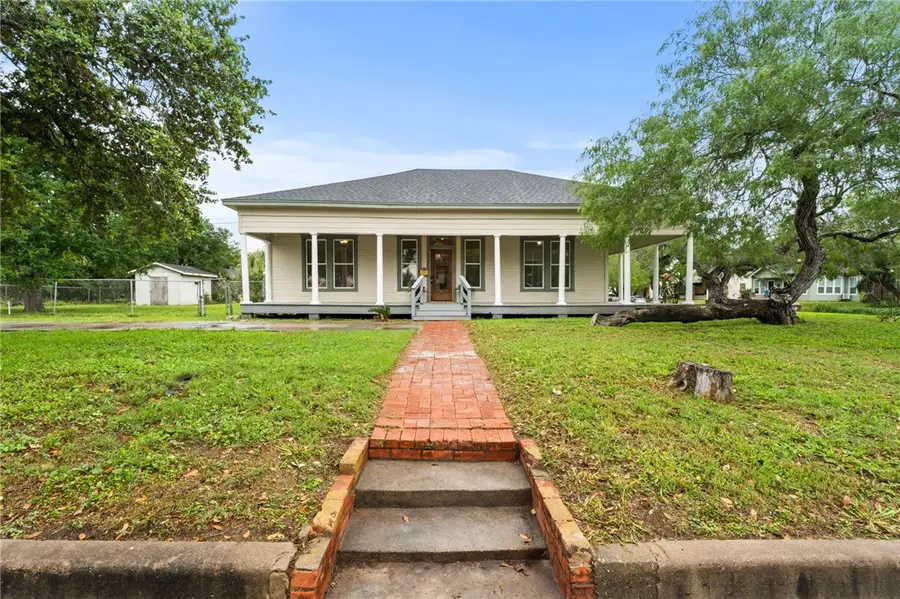 321 N 2nd Street, Kingsville, TX 78363 - #2
