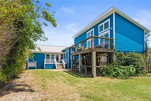 525 S 7th Street, Port Aransas, TX 78373