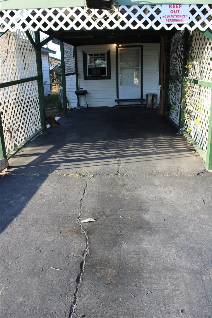 316 E Hoffman Avenue, Kingsville, TX 78363 - #3