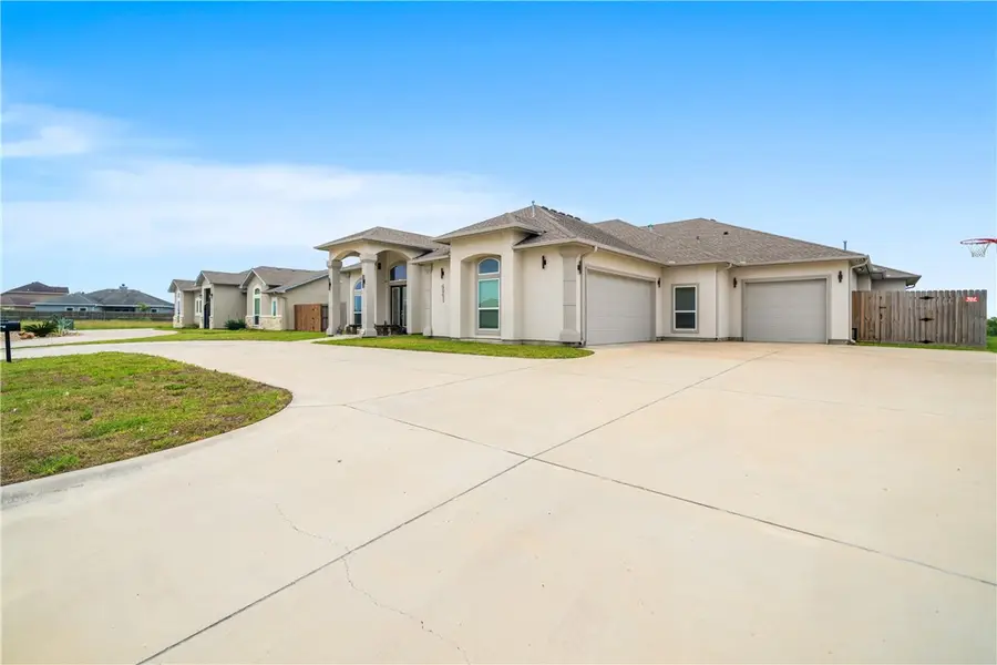 4041 Ranch Lake Drive, Corpus Christi, TX 78413 - #3