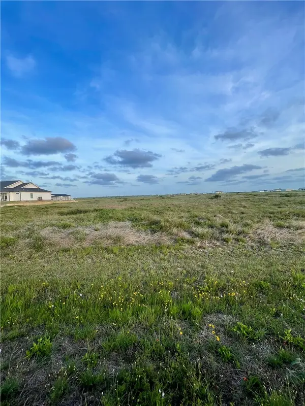 124 Dockside Drive, Rockport, TX 78382