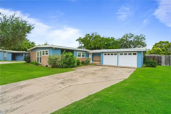 725 Santa Barbara Drive, Kingsville, TX 78363