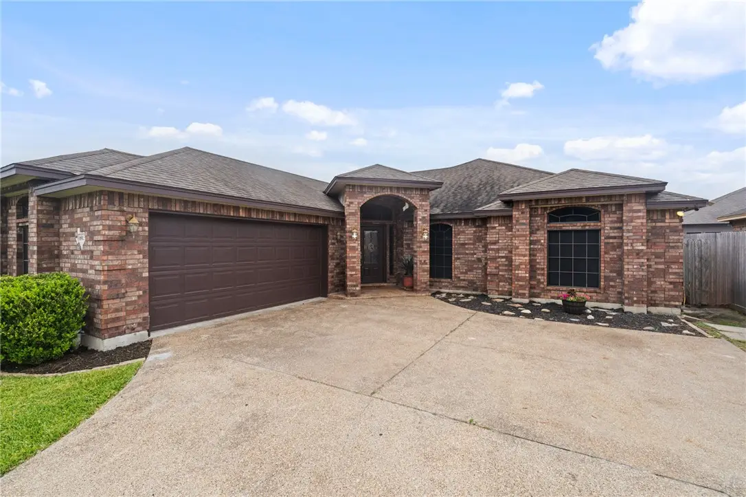 6913 Round Table Street, Corpus Christi, TX 78414 - #1