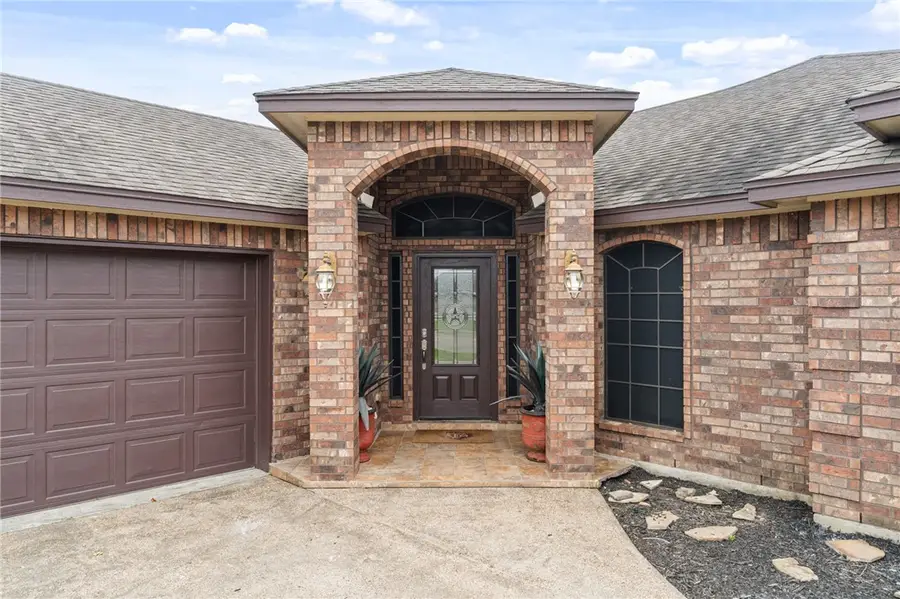 6913 Round Table Street, Corpus Christi, TX 78414 - #3
