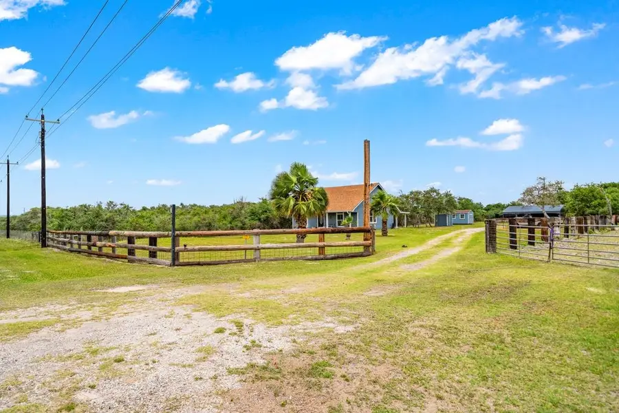 1892 State Highway 188, Rockport, TX 78382 - #2