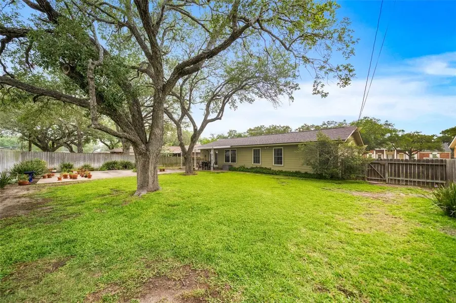 1108 David Street, Sinton, TX 78387 - #3