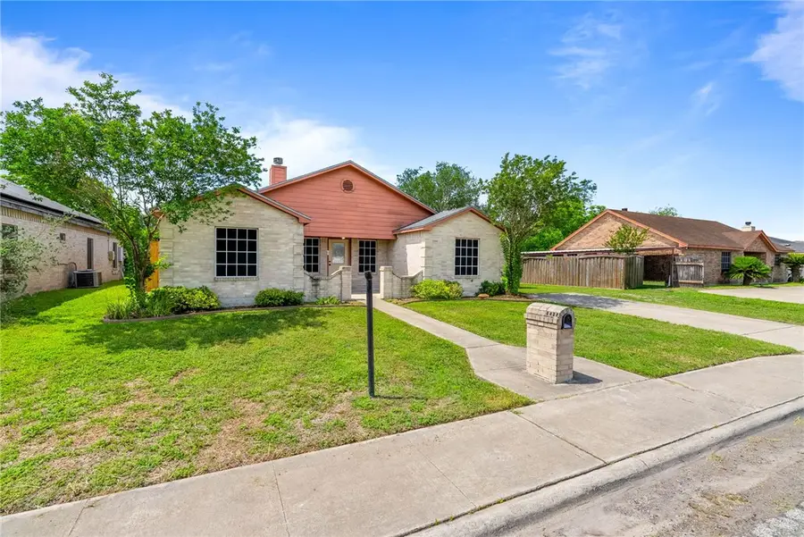 1205 Wyoming Street, Alice, TX 78332 - #2