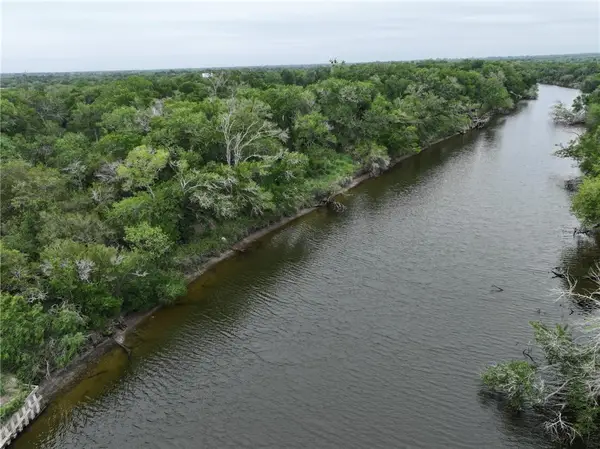 341 Mission River Oaks, Woodsboro, TX 78393