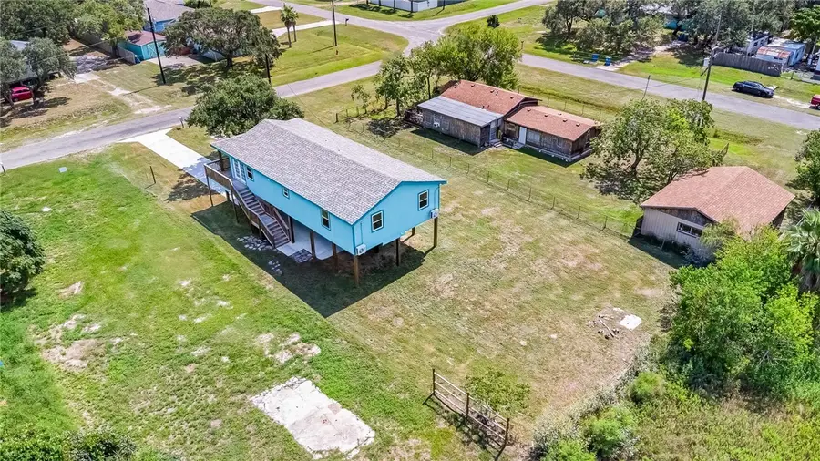 1123 S Fuqua Street, Rockport, TX 78382 - #2
