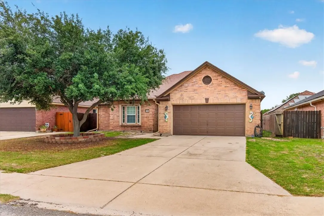1510 W Nelson Avenue, Aransas Pass, TX 78336 - #1