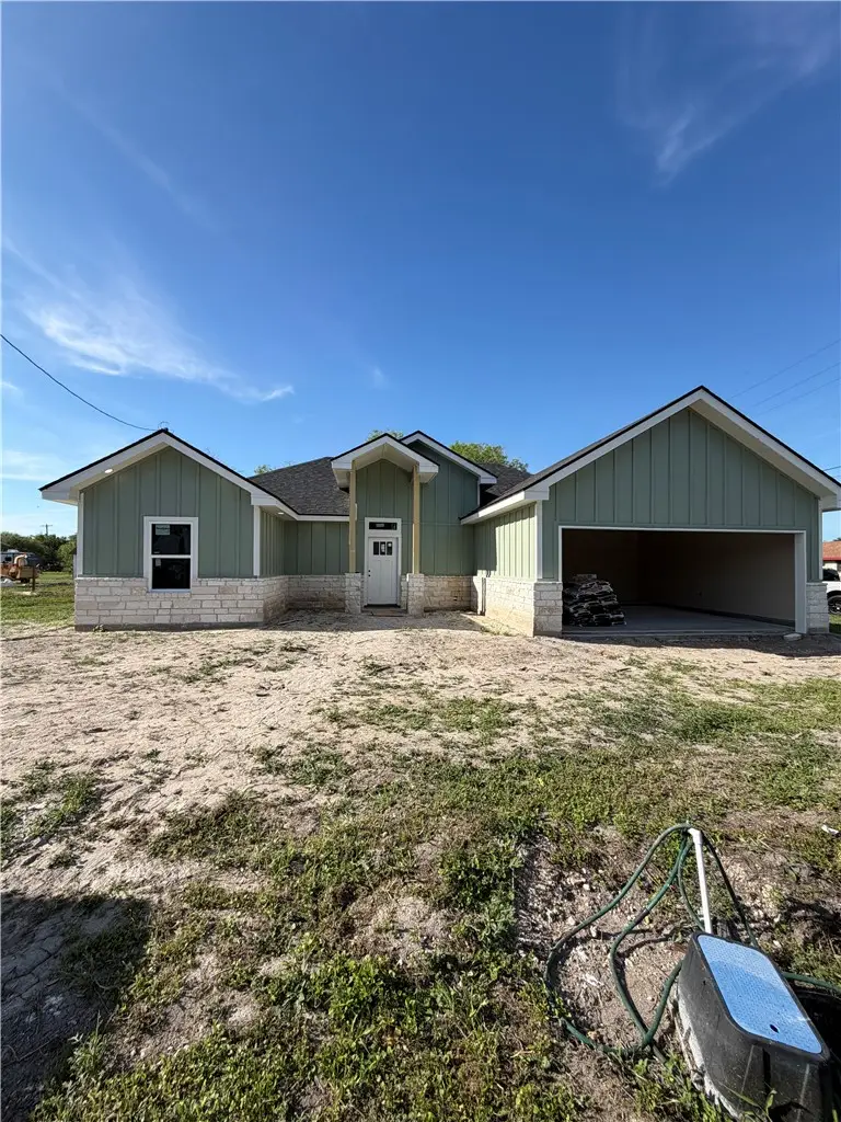 228 E Ailsie Avenue, Kingsville, TX 78363 - #2
