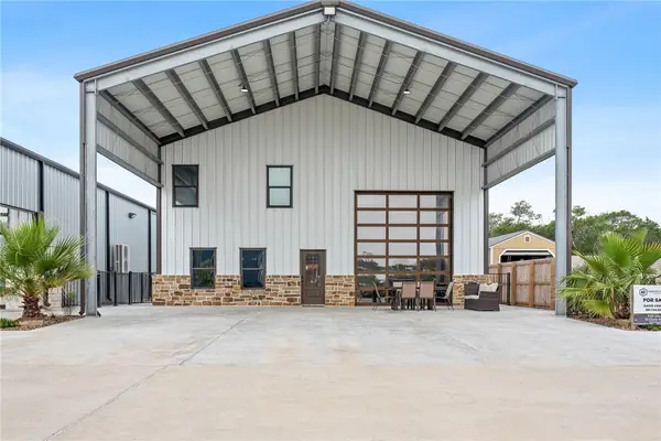 72 Circle Hook, Port O'Connor, TX 77982
