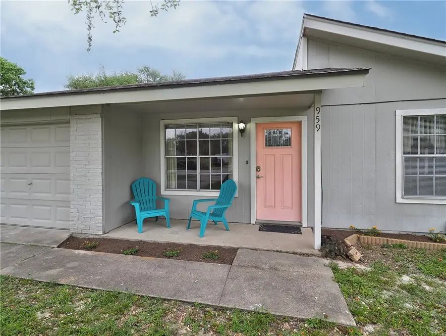 959 S 9th Street, Aransas Pass, TX 78336 - #2