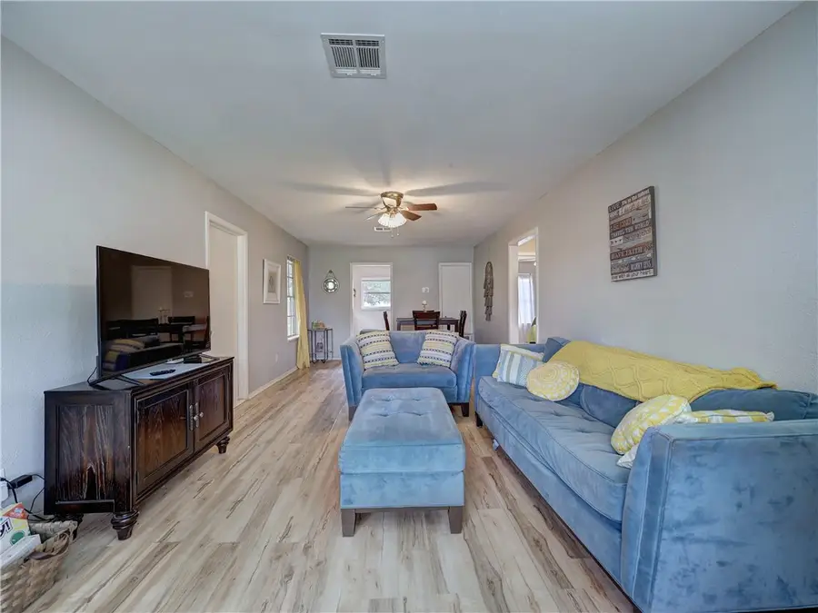 959 S 9th Street, Aransas Pass, TX 78336 - #3