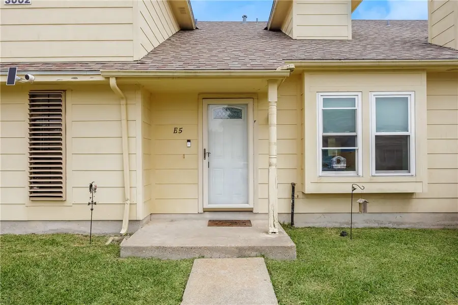 3002 Quail Springs #E-5, Corpus Christi, TX 78414 - #3