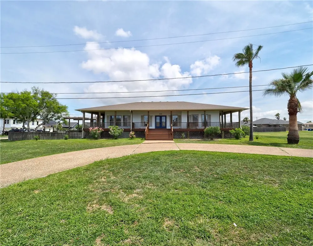 414 E Bayview Boulevard, Portland, TX 78374 - #1