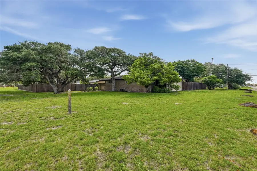 1059 S Mccampbell Street, Aransas Pass, TX 78336 - #3