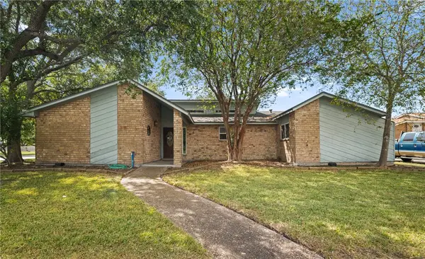 2001 Pecan Drive, Portland, TX 78374