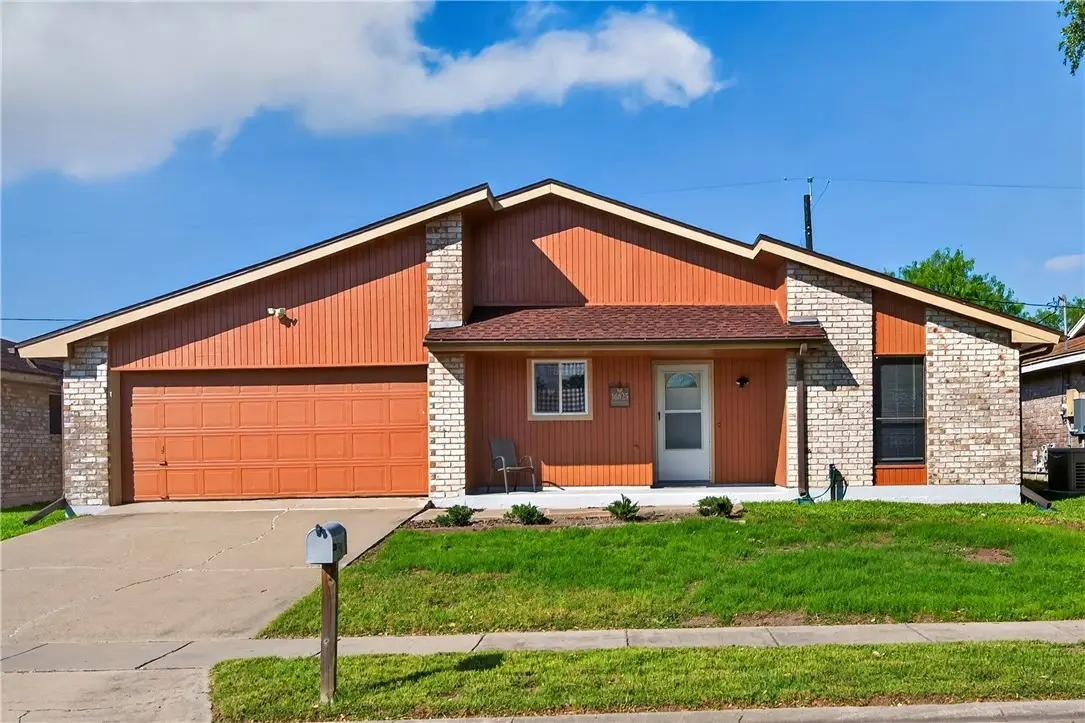 10825 Eastwood Drive, Corpus Christi, TX 78410 - #1