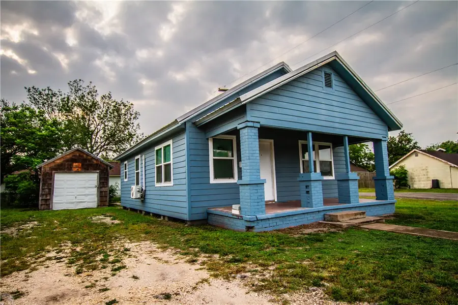 421 South San Patricio, Sinton, TX 78387 - #2