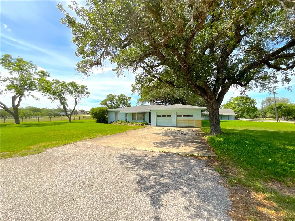 311 W. Ward, Refugio, TX 78377 - #1