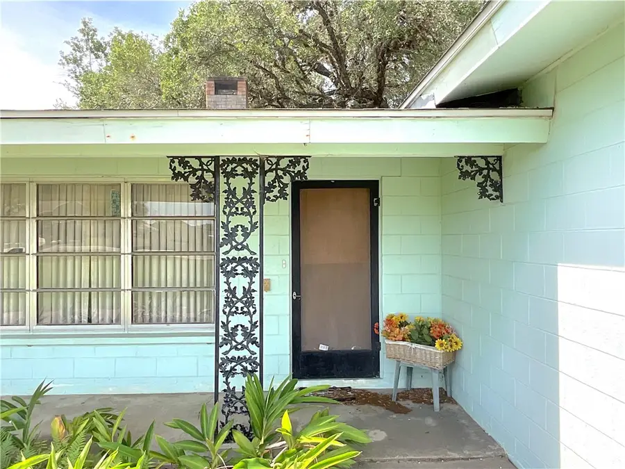 311 W. Ward, Refugio, TX 78377 - #2