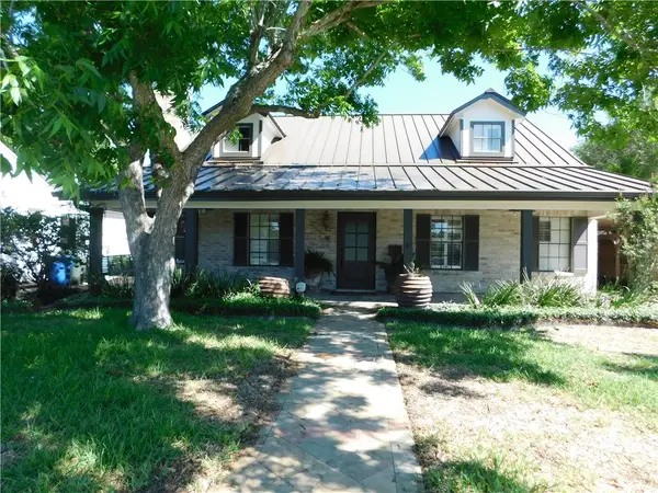 325 Del Mar Boulevard, Corpus Christi, TX 78404