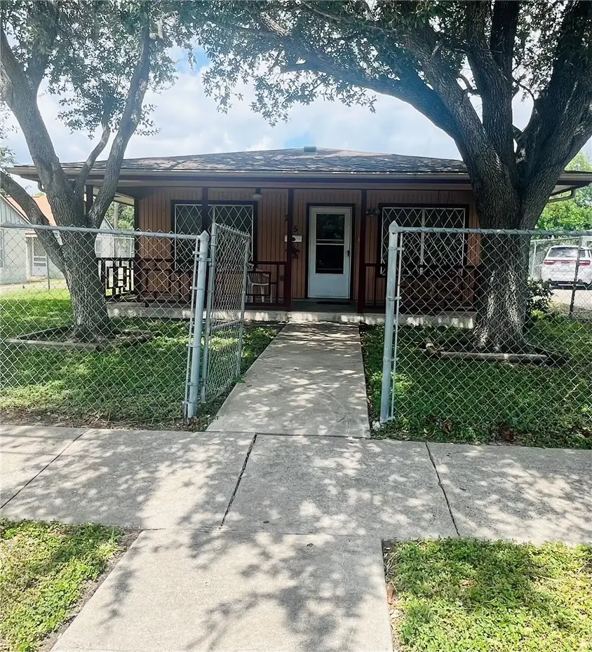 215 Hiawatha, Corpus Christi, TX 78405 - #2