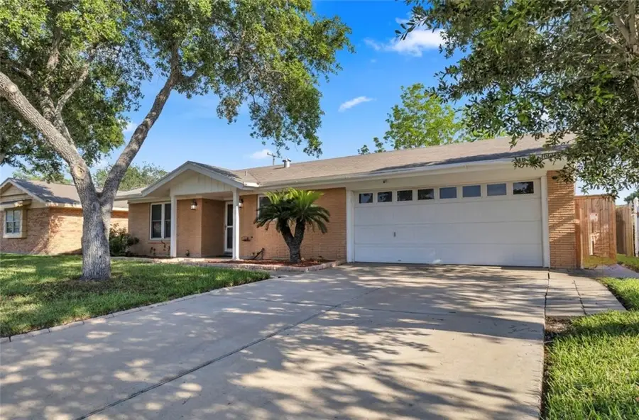 120 Daniel Moore Avenue, Portland, TX 78374 - #2