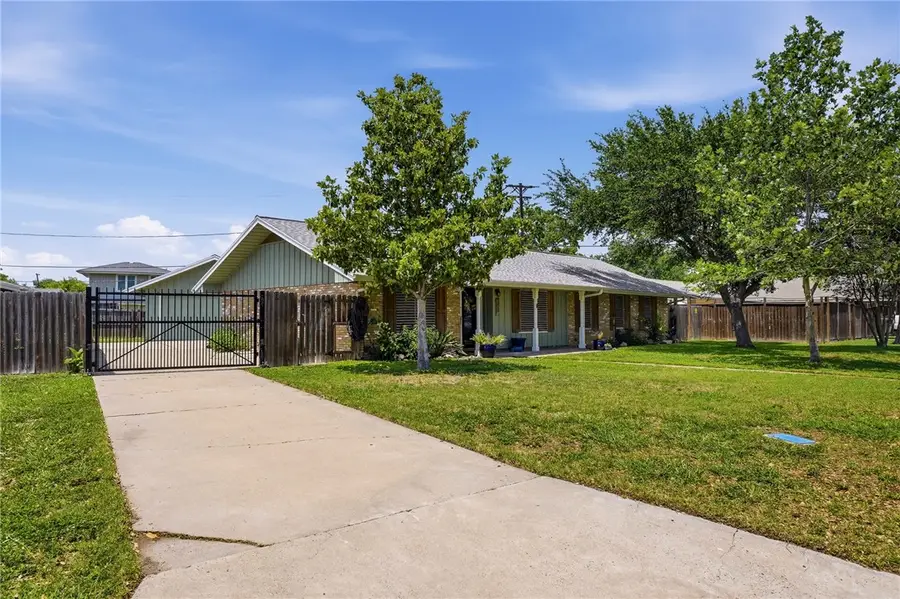 143 N Janin Circle, Portland, TX 78374 - #3